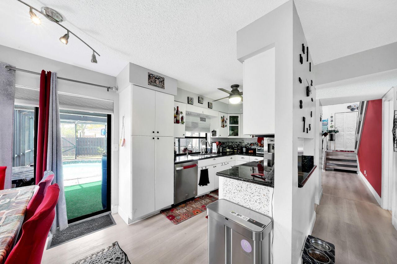 3750 NW 73rd Way, Coral Springs, FL 33065 Photo