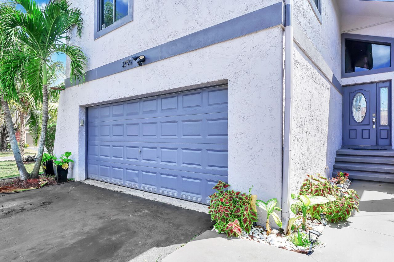 3750 NW 73rd Way, Coral Springs, FL 33065 Photo