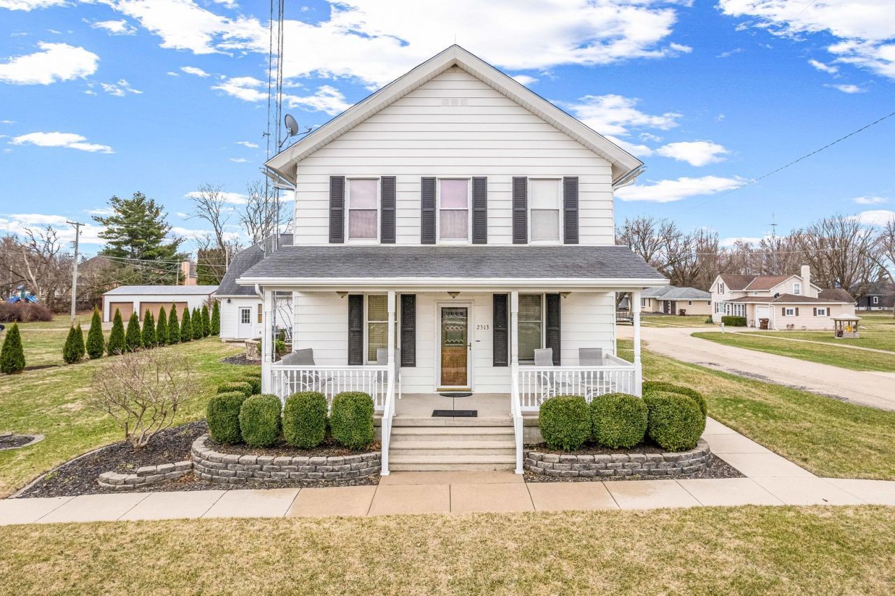 2513 Woods Street, West Brooklyn, IL 61378 Main Photo