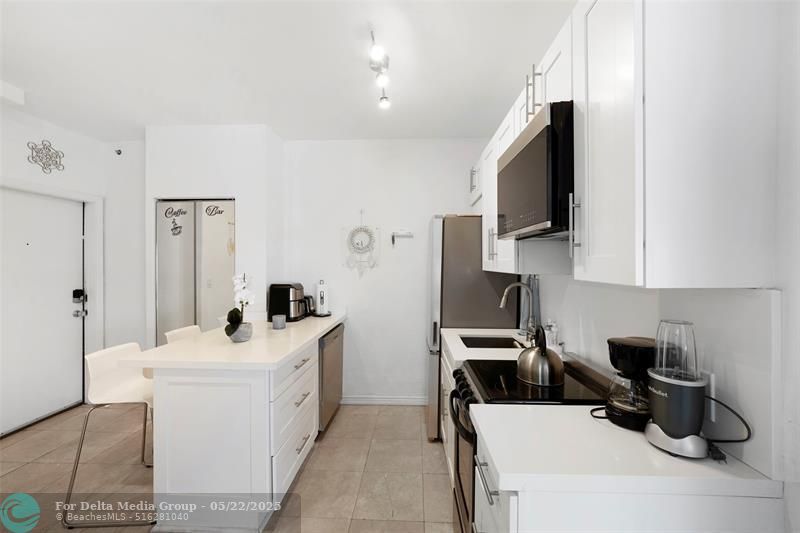 1100 Collins Avenue, Unit 201 & 202, Miami Beach, FL 33139 Photo