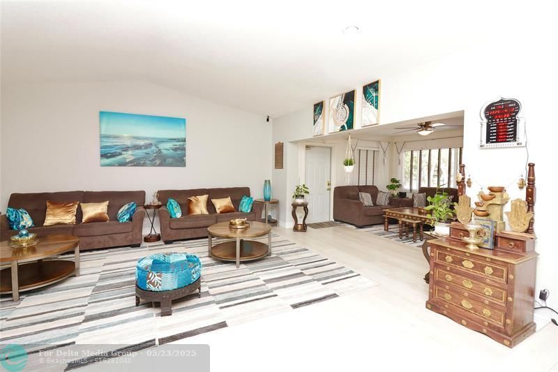 6307 Silk Oak Circle, Tamarac, FL 33319 Photo