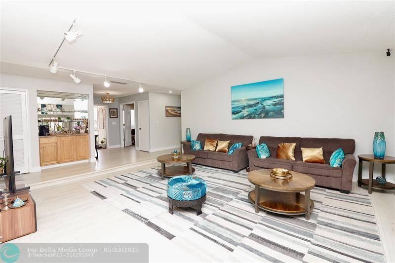 6307 Silk Oak Circle, Tamarac, FL 33319 Photo