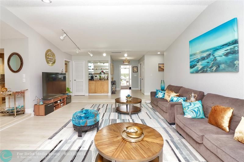 6307 Silk Oak Circle, Tamarac, FL 33319 Photo