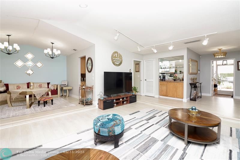 6307 Silk Oak Circle, Tamarac, FL 33319 Photo