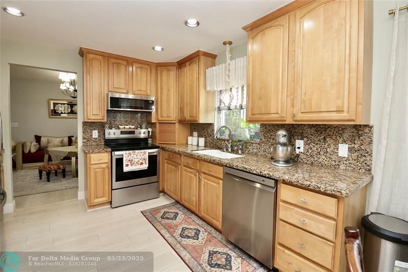 6307 Silk Oak Circle, Tamarac, FL 33319 Photo