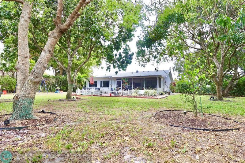 6307 Silk Oak Circle, Tamarac, FL 33319 Photo