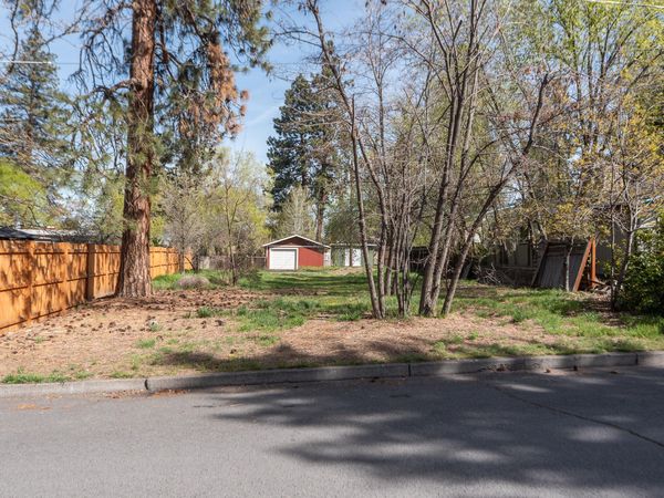 642 NE Seward Avenue, Bend, OR 97701