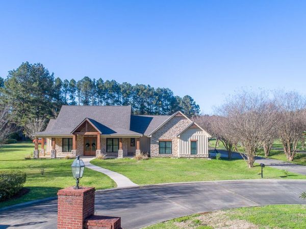 29 Club Drive, Natchez, MS 39120