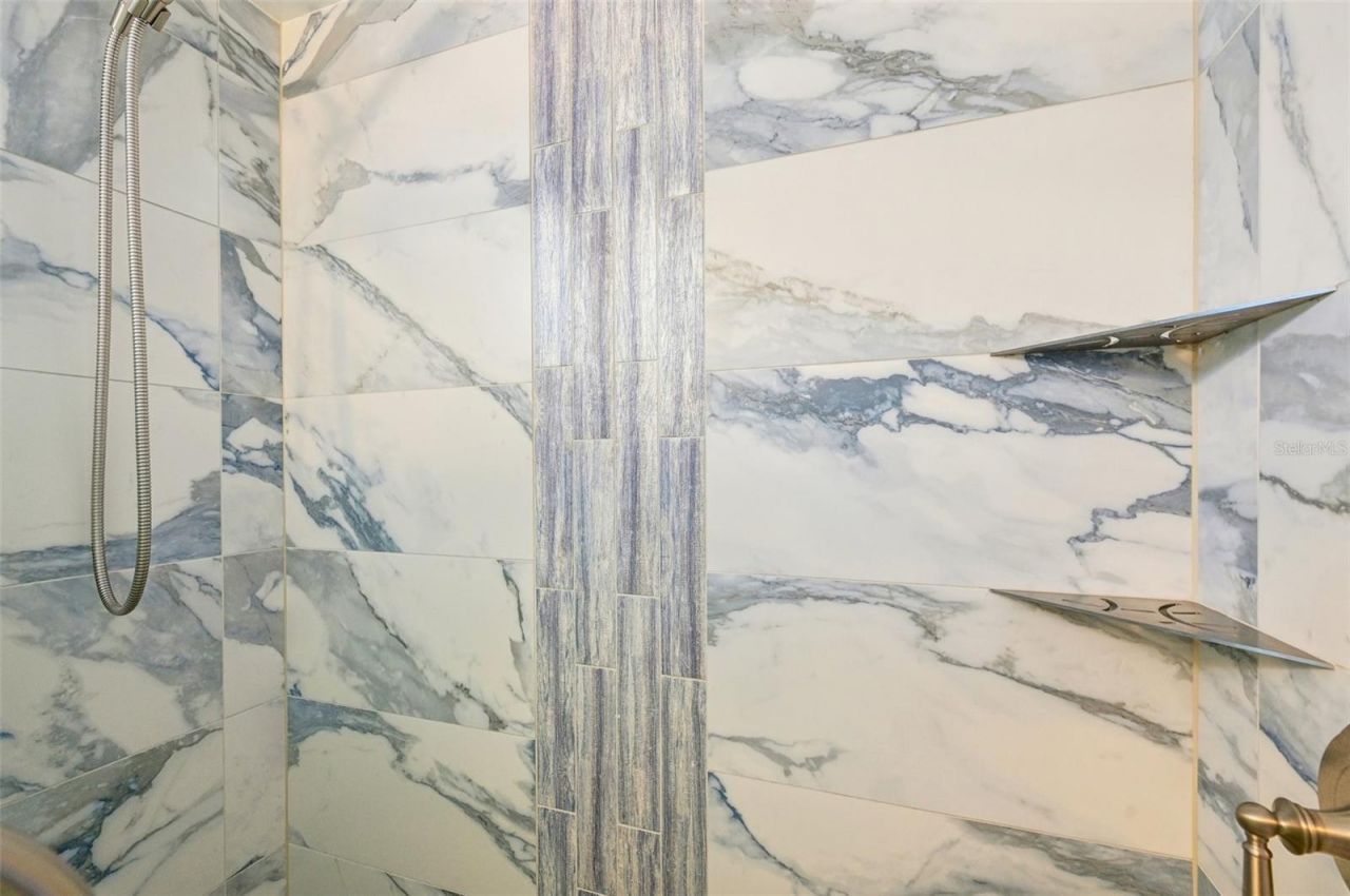 117 7th Street N, Unit 5, Bradenton Beach, FL 34217 Photo