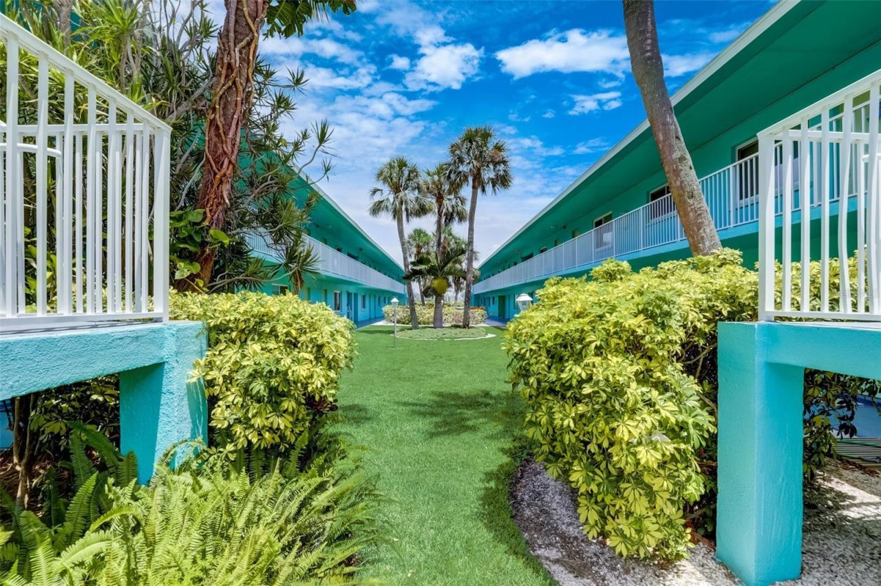 117 7th Street N, Unit 5, Bradenton Beach, FL 34217 Photo