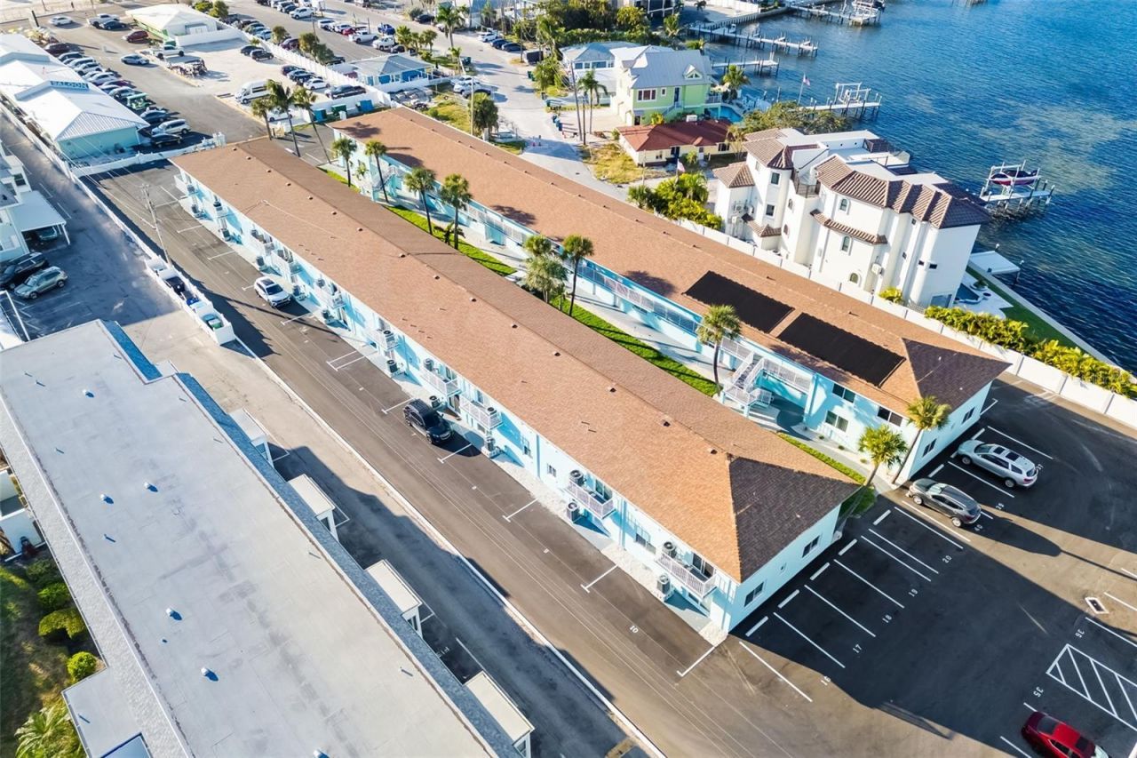 117 7th Street N, Unit 5, Bradenton Beach, FL 34217 Photo