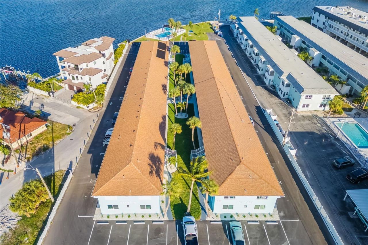 117 7th Street N, Unit 5, Bradenton Beach, FL 34217 Photo