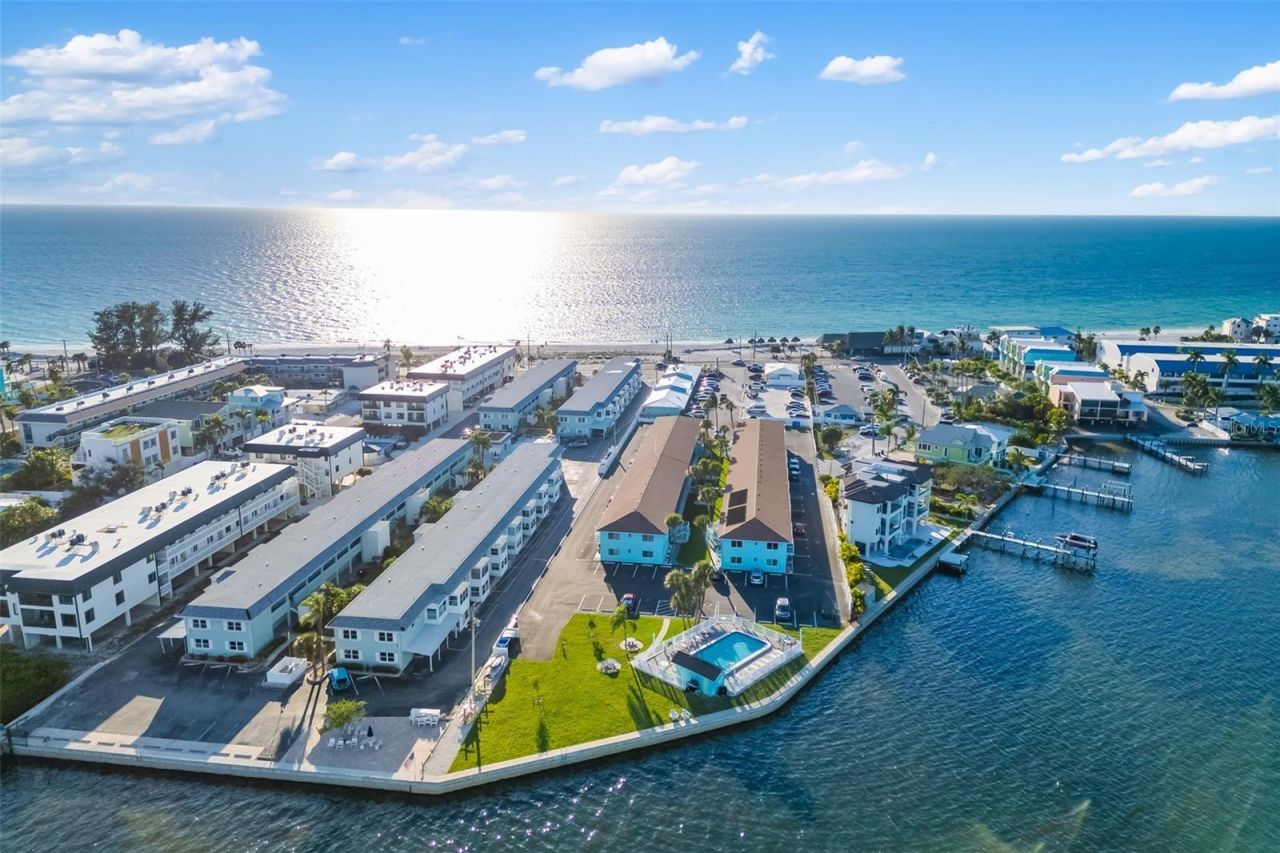 117 7th Street N, Unit 5, Bradenton Beach, FL 34217 Photo