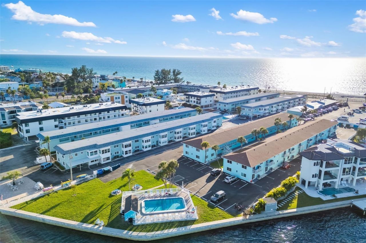 117 7th Street N, Unit 5, Bradenton Beach, FL 34217 Photo