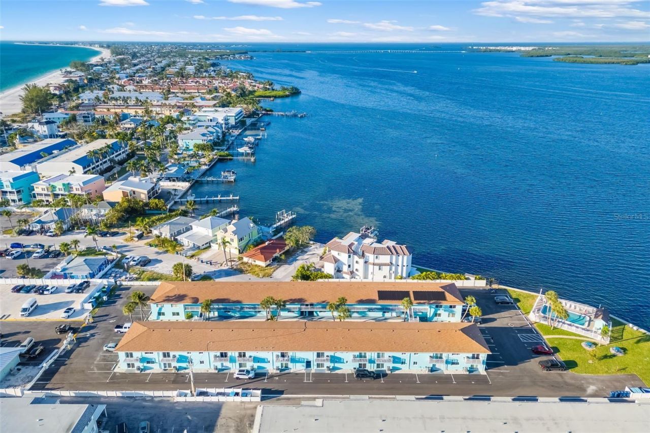 117 7th Street N, Unit 5, Bradenton Beach, FL 34217 Photo