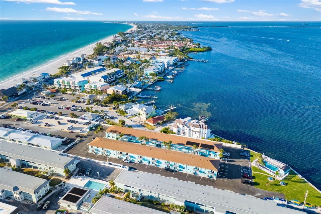 117 7th Street N, Unit 5, Bradenton Beach, FL 34217 Photo