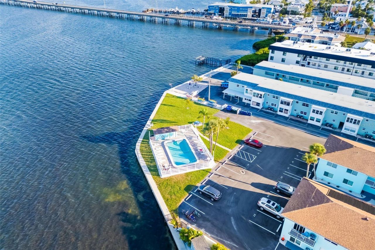 117 7th Street N, Unit 5, Bradenton Beach, FL 34217 Photo