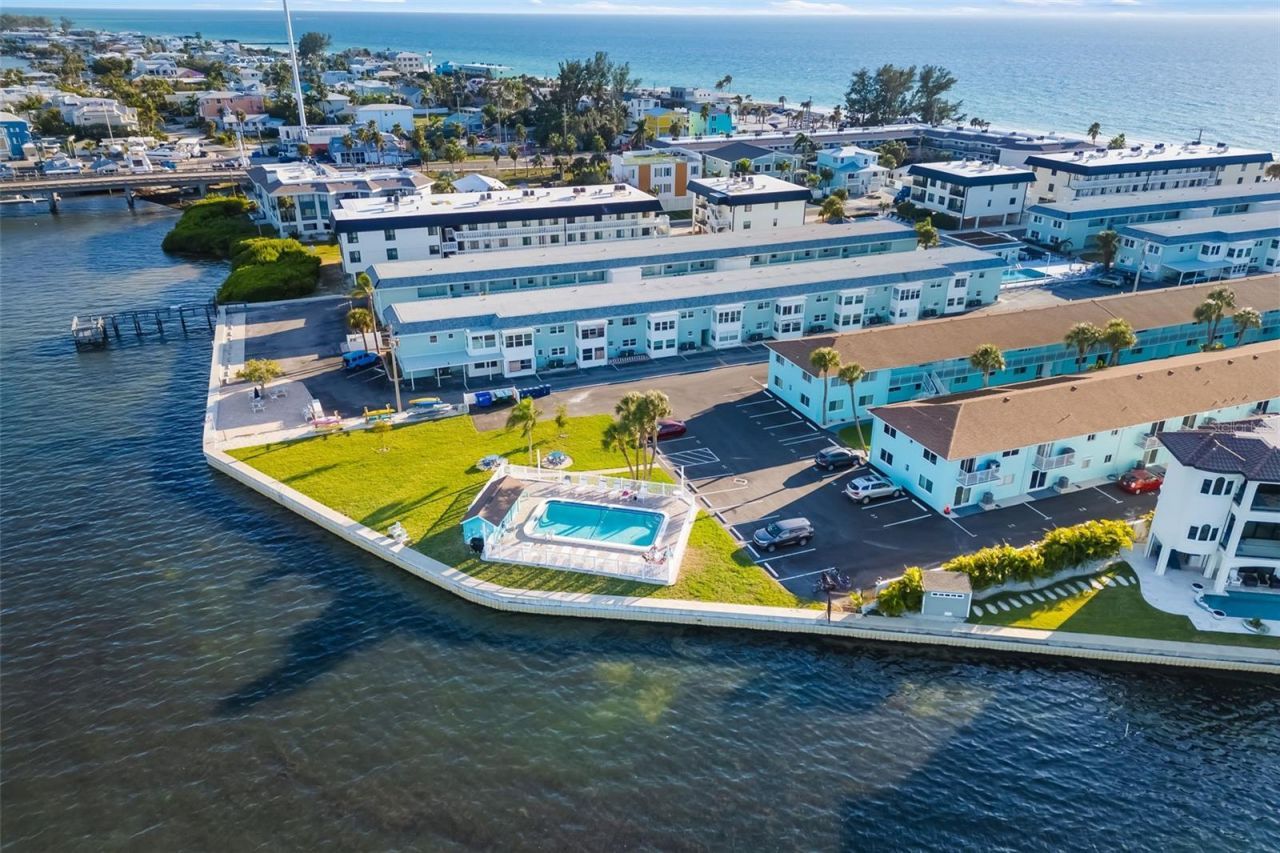 117 7th Street N, Unit 5, Bradenton Beach, FL 34217 Photo