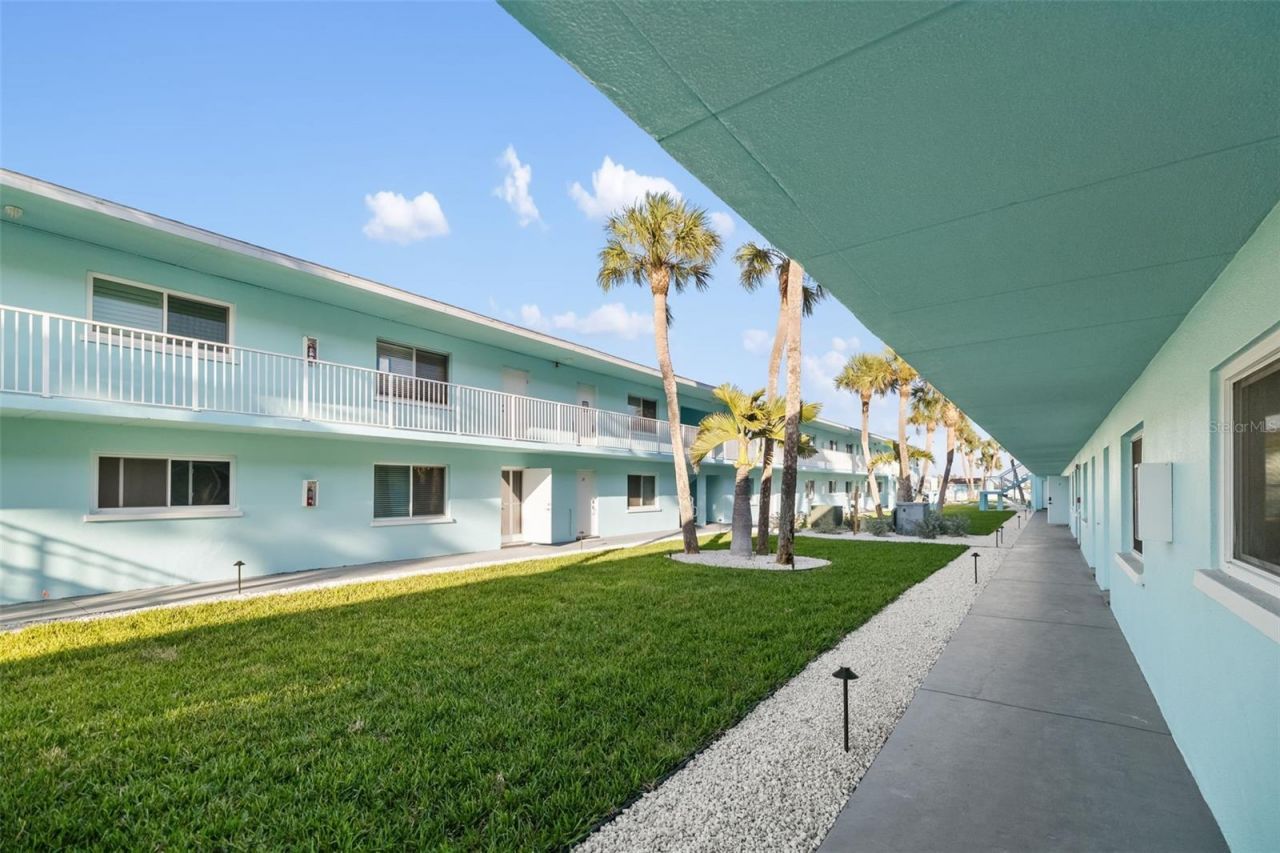 117 7th Street N, Unit 5, Bradenton Beach, FL 34217 Photo