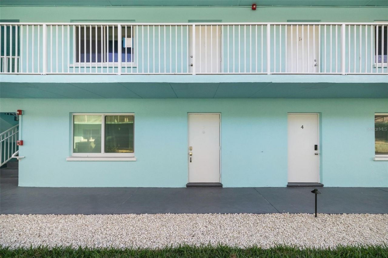 117 7th Street N, Unit 5, Bradenton Beach, FL 34217 Photo