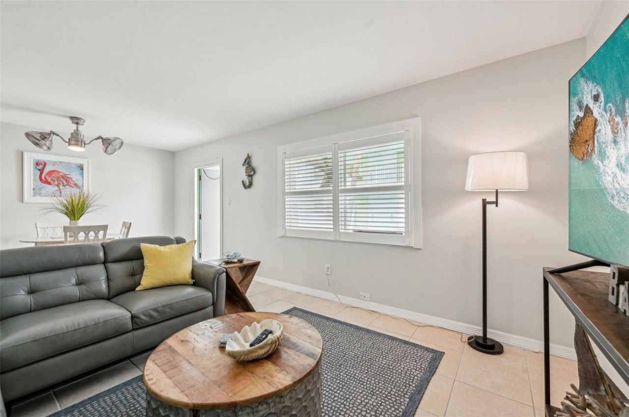 117 7th Street N, Unit 5, Bradenton Beach, FL 34217 Photo