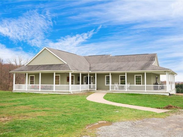 262 Windy Point Rd, Harrisville, PA 16038