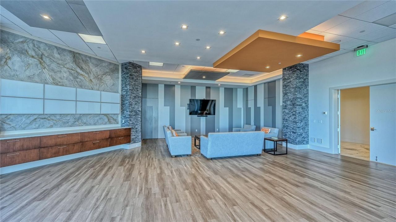 1211 Gulf Of Mexico Drive, Unit 704, Longboat Key, FL 34228 Photo