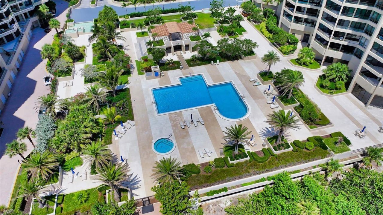 1211 Gulf Of Mexico Drive, Unit 704, Longboat Key, FL 34228 Photo