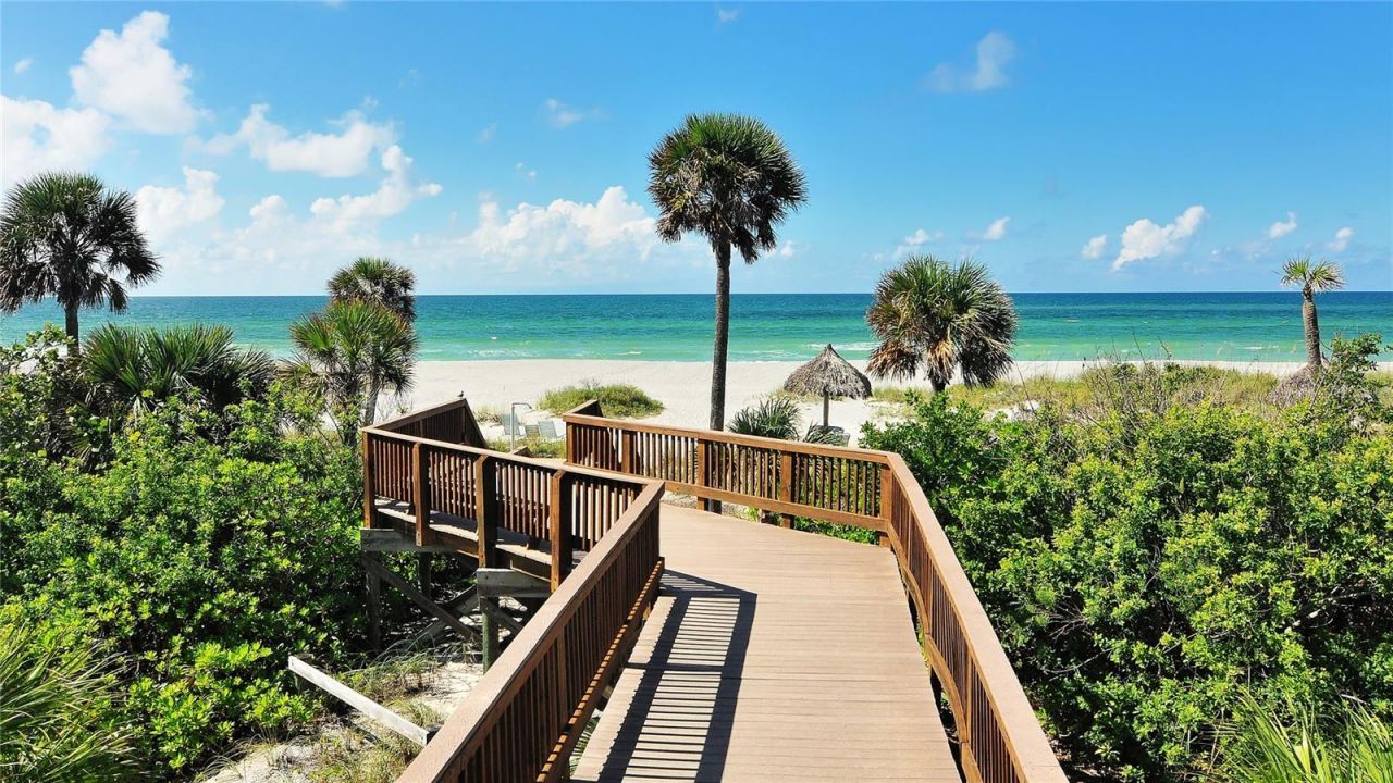 1211 Gulf Of Mexico Drive, Unit 704, Longboat Key, FL 34228 Photo