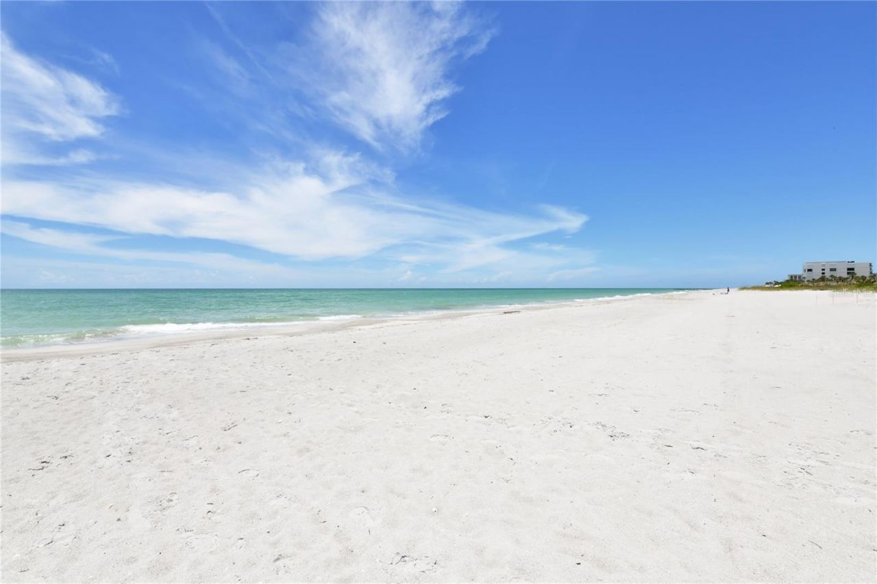 1211 Gulf Of Mexico Drive, Unit 704, Longboat Key, FL 34228 Photo