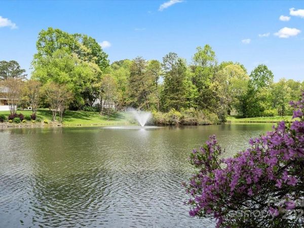 1618 Heatherloch Drive, Gastonia, NC 28054