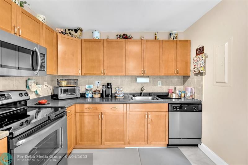 6008 NW 3rd Street, Margate, FL 33063 Photo