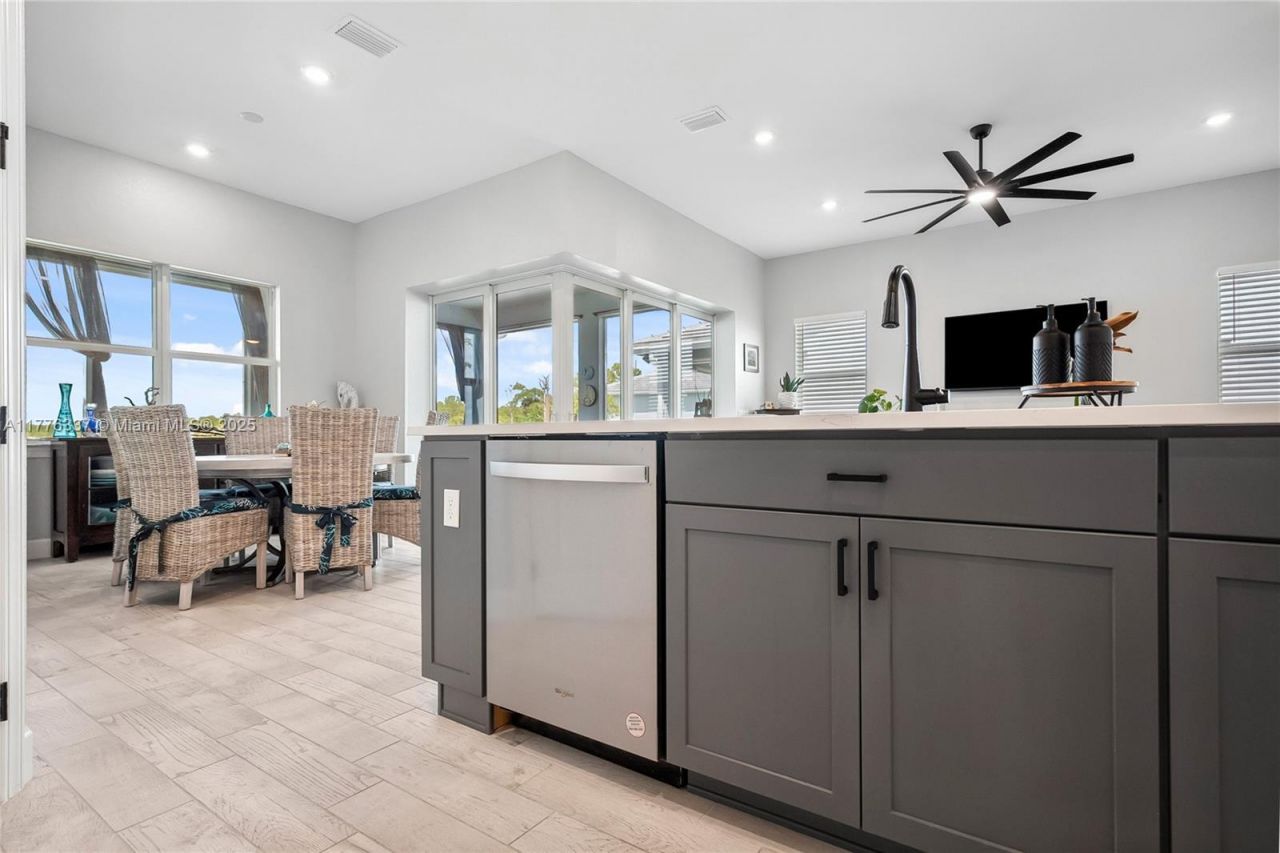 9734 SW Meridian Way, Stuart, FL 34997 Photo