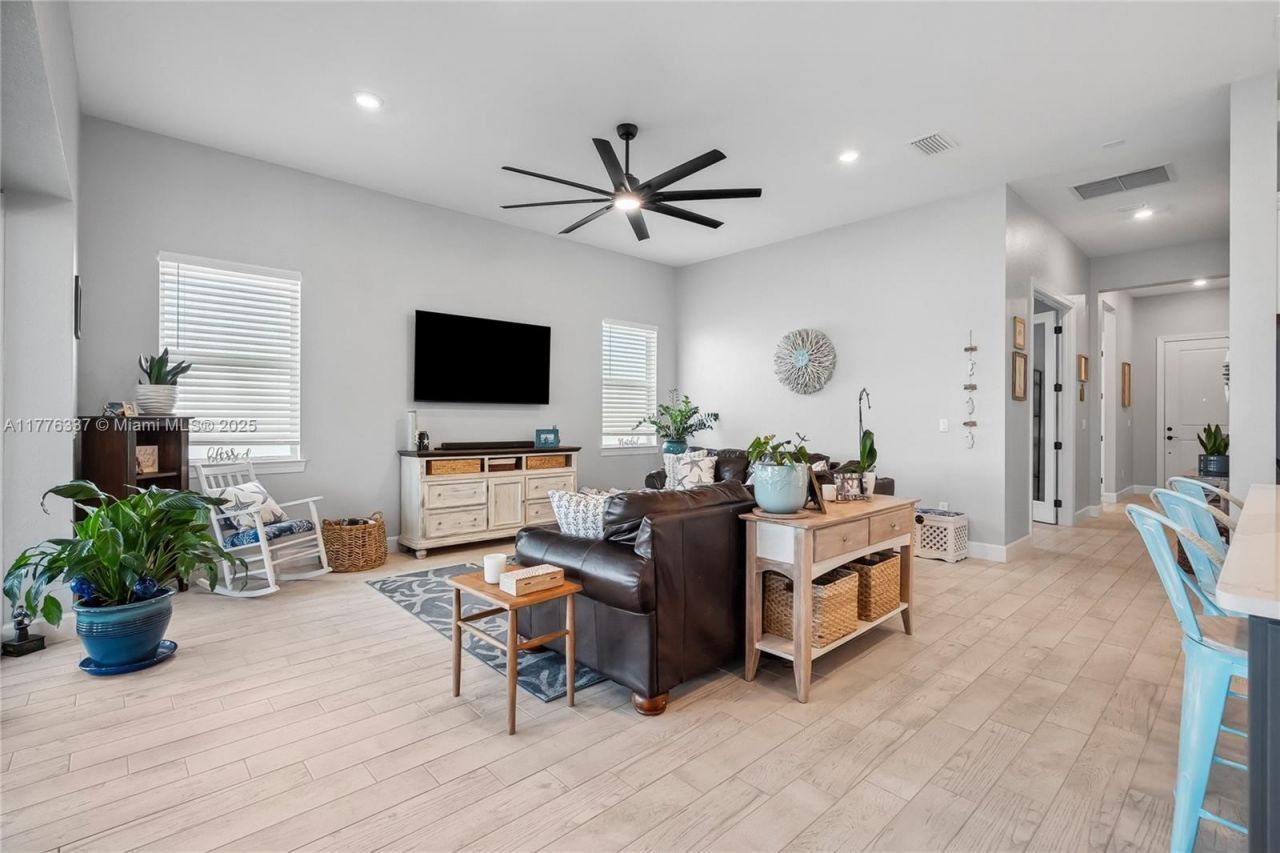 9734 SW Meridian Way, Stuart, FL 34997 Photo