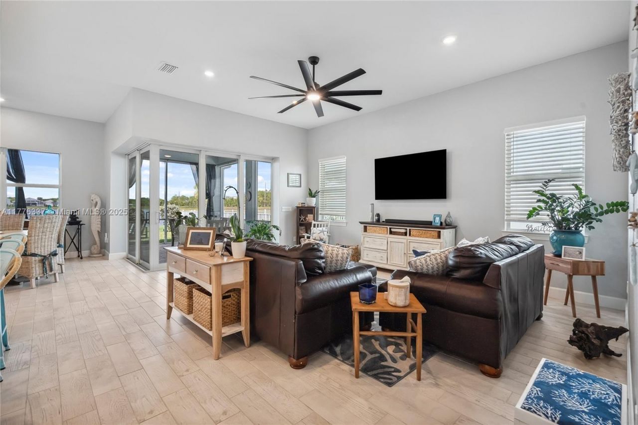 9734 SW Meridian Way, Stuart, FL 34997 Photo