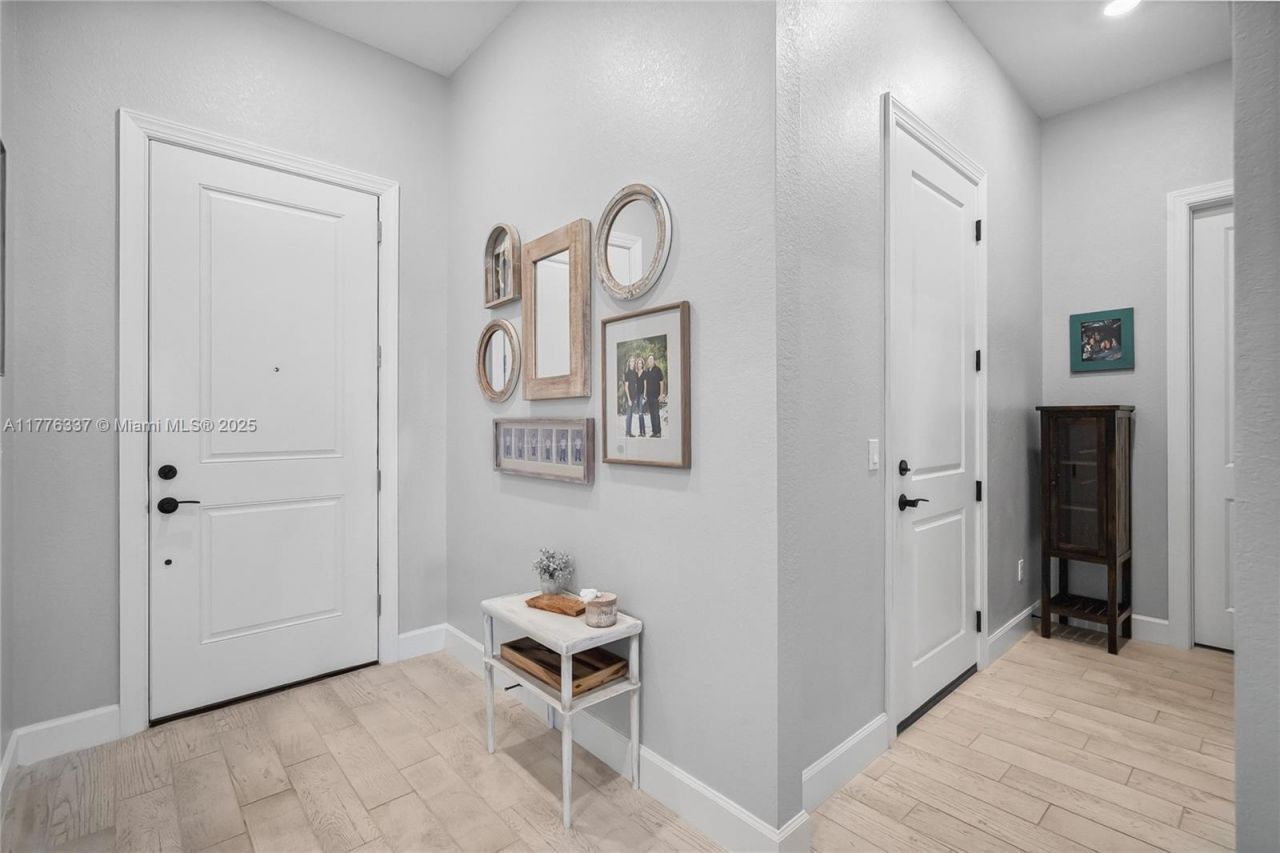 9734 SW Meridian Way, Stuart, FL 34997 Photo