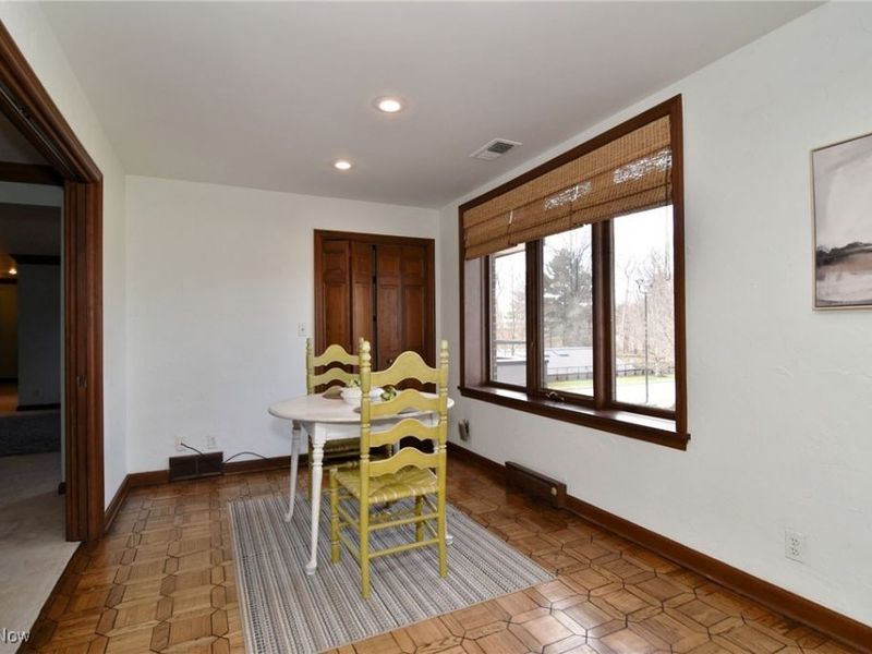 5200 Three Village Drive, Unit 2FH, Lyndhurst, OH 44124 Photo 11