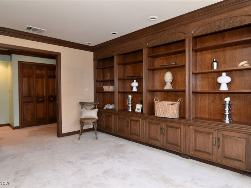 5200 Three Village Drive, Unit 2FH, Lyndhurst, OH 44124 Photo 14