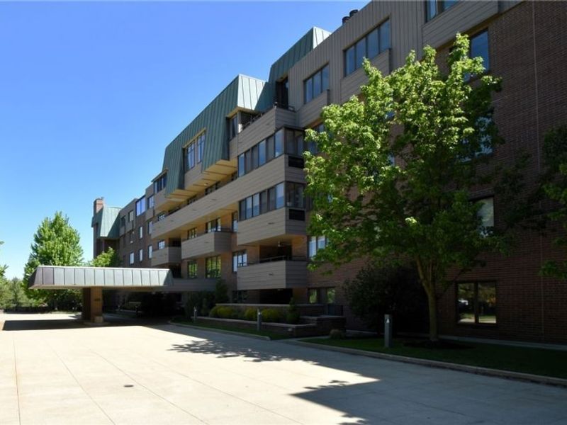 5200 Three Village Drive, Unit 2FH, Lyndhurst, OH 44124 Photo 28