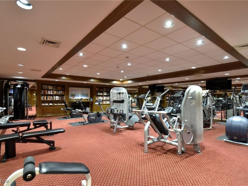 5200 Three Village Drive, Unit 2FH, Lyndhurst, OH 44124 Photo 33