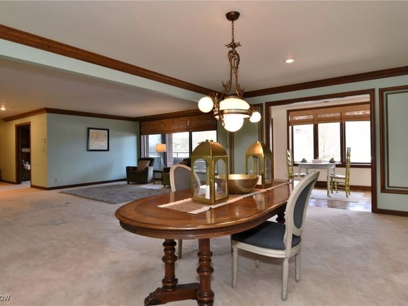 5200 Three Village Drive, Unit 2FH, Lyndhurst, OH 44124 Photo 6