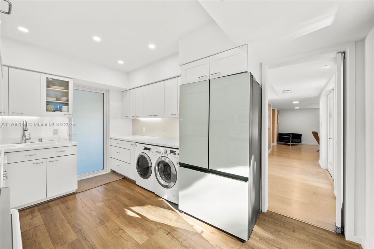 5251 La Gorce Dr, Miami Beach, FL 33140 Photo