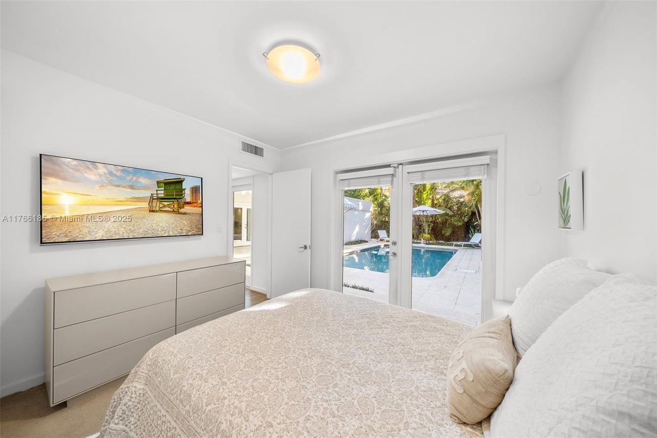 5251 La Gorce Dr, Miami Beach, FL 33140 Photo