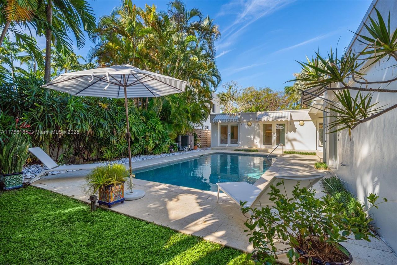 5251 La Gorce Dr, Miami Beach, FL 33140 Photo