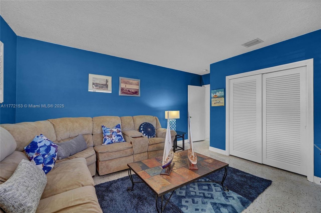 3031 NE 25th St, Fort Lauderdale, FL 33305 Photo