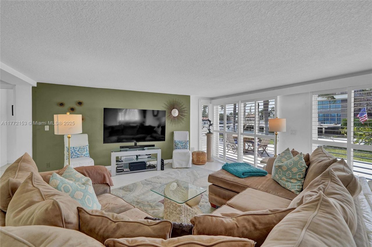 3031 NE 25th St, Fort Lauderdale, FL 33305 Photo