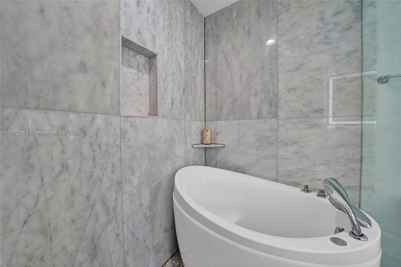 3031 NE 25th St, Fort Lauderdale, FL 33305 Photo