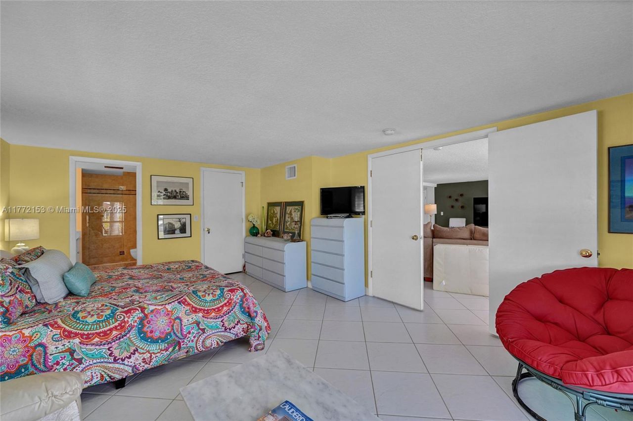 3031 NE 25th St, Fort Lauderdale, FL 33305 Photo