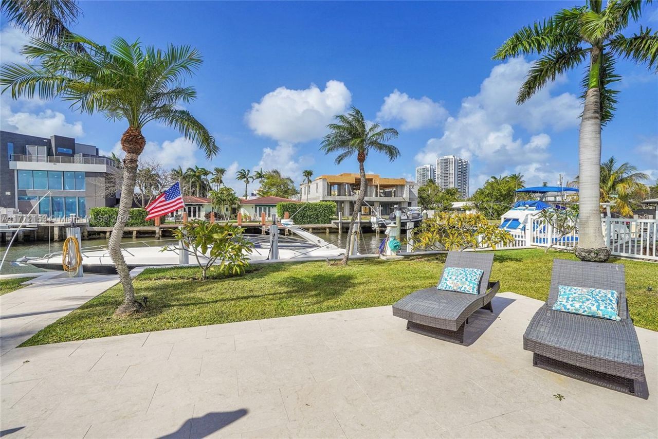 3031 NE 25th St, Fort Lauderdale, FL 33305 Photo