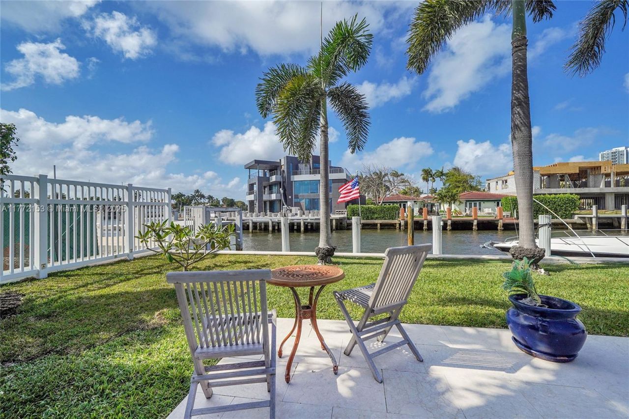 3031 NE 25th St, Fort Lauderdale, FL 33305 Photo